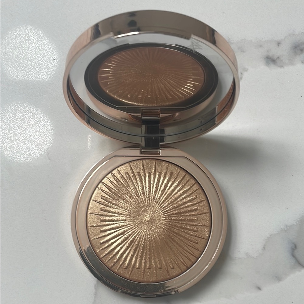 Charlotte Tilbury Magic Star Highlighter